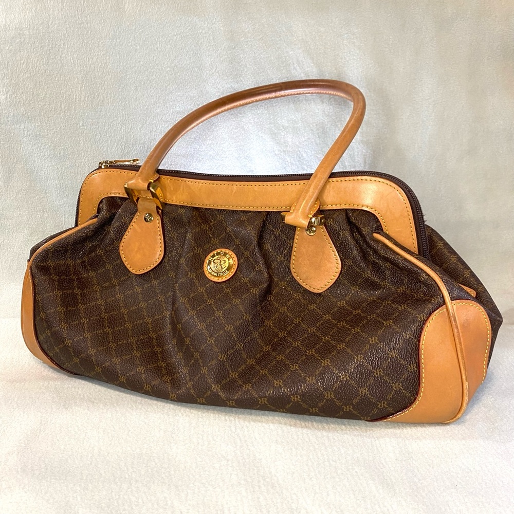 Luxury Rioni Leather bag | lightly worn